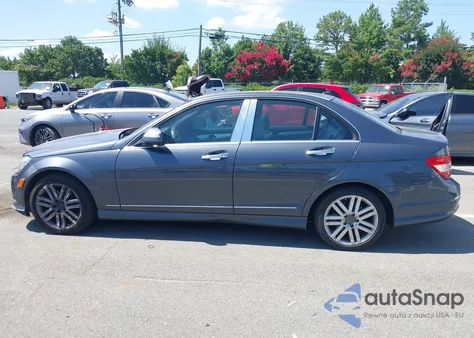 2008 Mercedes-Benz C 300 Luxury/Sport z USA, uszkodzony, nr VIN WDDGF54X78F020780